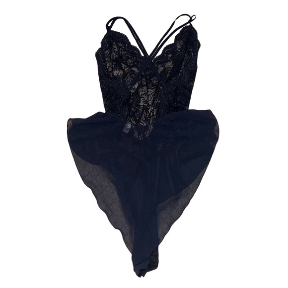 Victoria’s Secret black lace ruffle bottom halter criss cross bodysuit - Picture 1 of 4